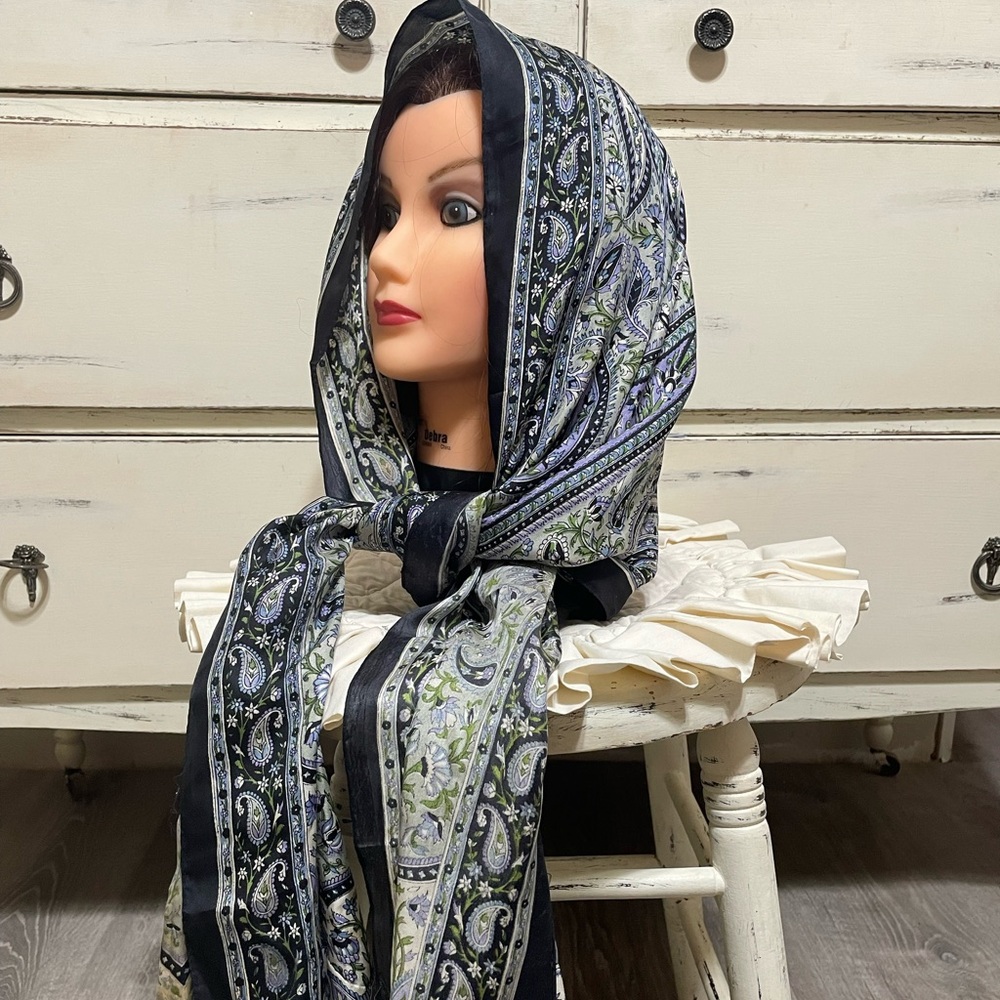 Elegant Black & Green Paisley Scarf